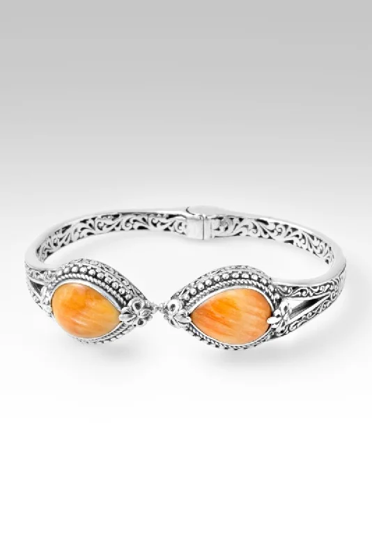 Be Steadfast Tip-to-Tip Bracelet™ in Orange Spiny Oyster