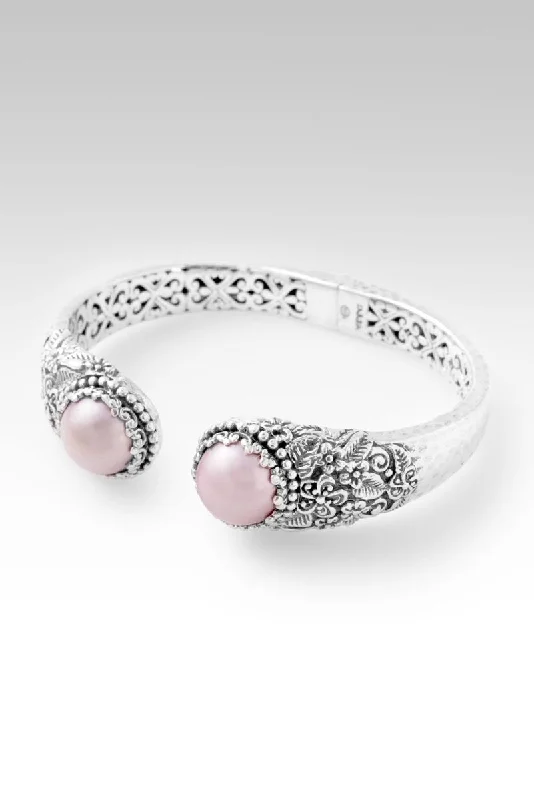 Bloom Where You are Planted Tip-to-Tip Bracelet™ in Pink Mabe Pearl