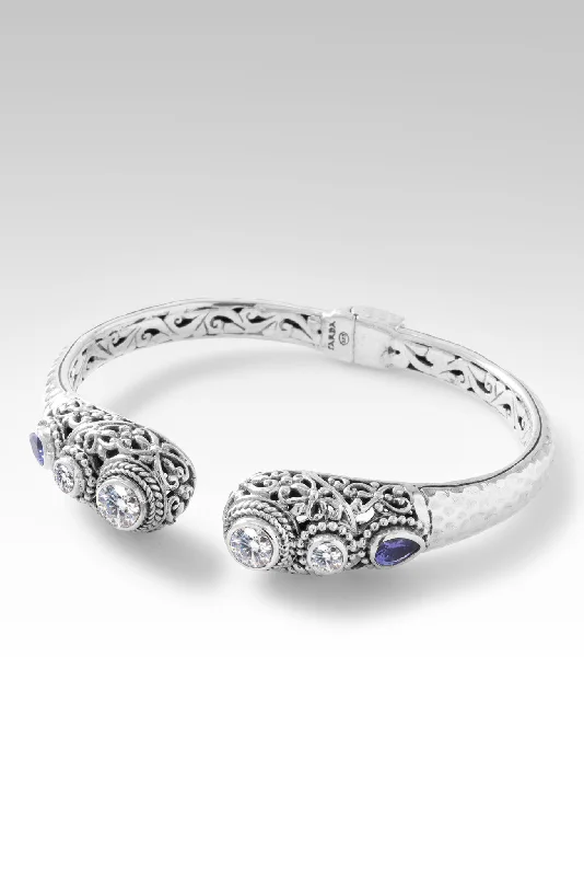 Cheerful Heart Tip-to-Tip Bracelet™ in Moissanite