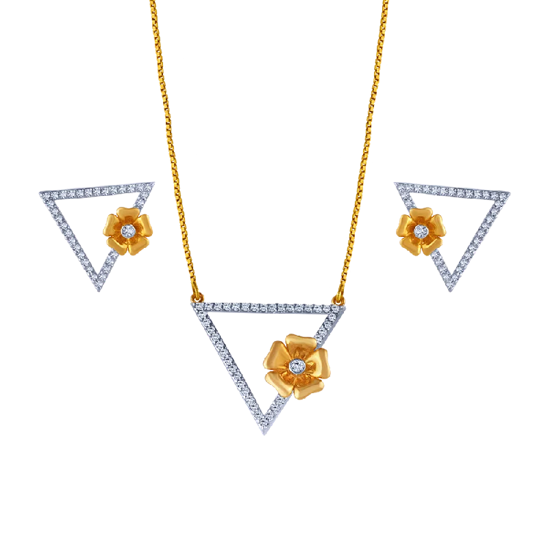 18k Triangular Diamond Necklace Earrings Set With An Intricate Flower