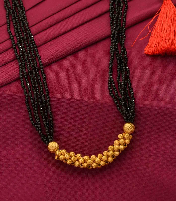 Black Beads Linear Pendant Necklace