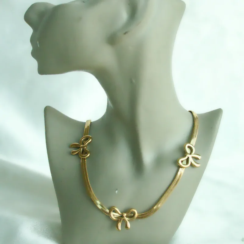 Gold Bow Necklace